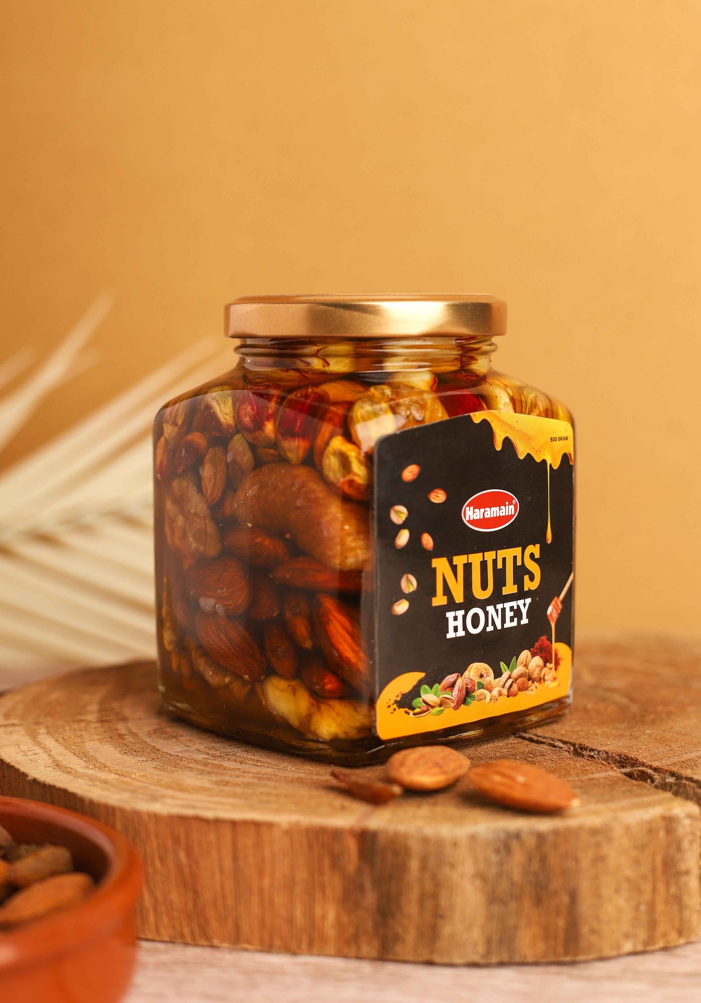 NUTS HONEY